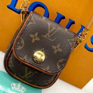 SOLD OUT Louis Vuitton Mini Pochette